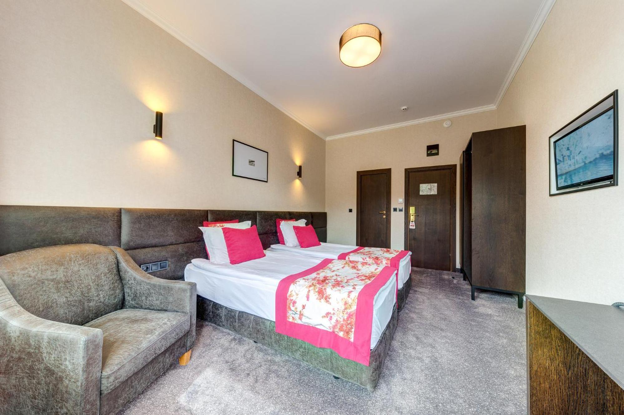 Spa Hotel Kiparis Smolyan Exterior photo