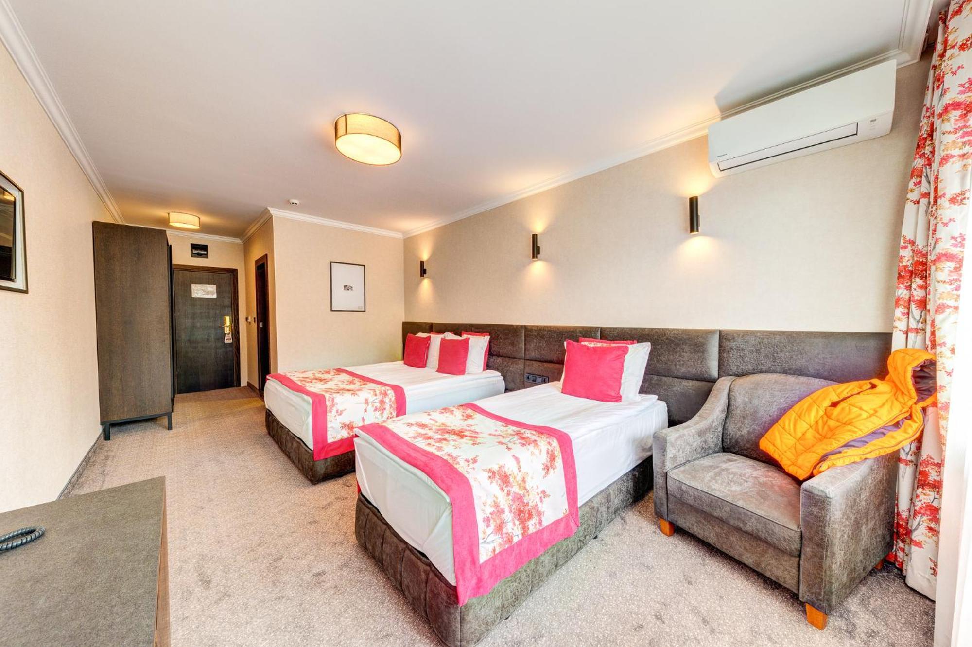 Spa Hotel Kiparis Smolyan Exterior photo